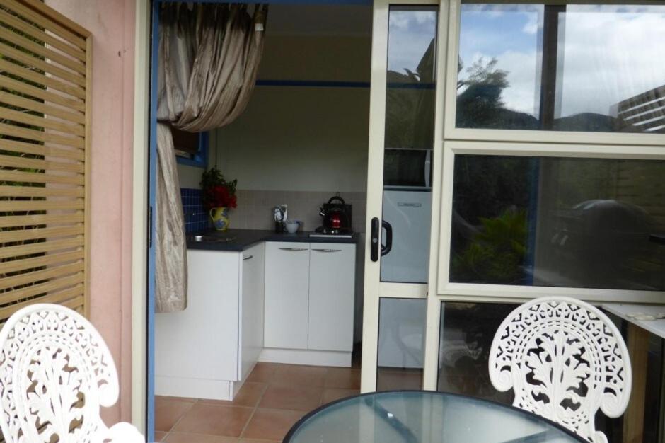 Great Barrier Oasis Lodge Tryphena Εξωτερικό φωτογραφία