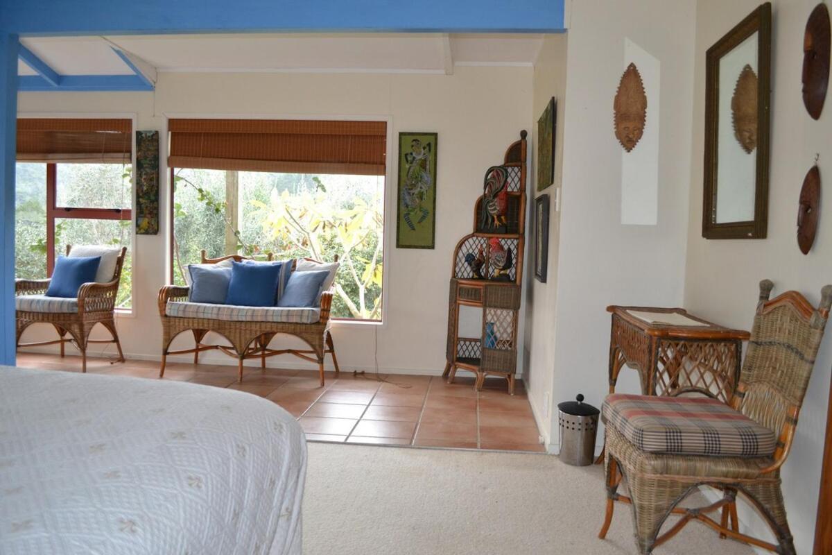 Great Barrier Oasis Lodge Tryphena Εξωτερικό φωτογραφία